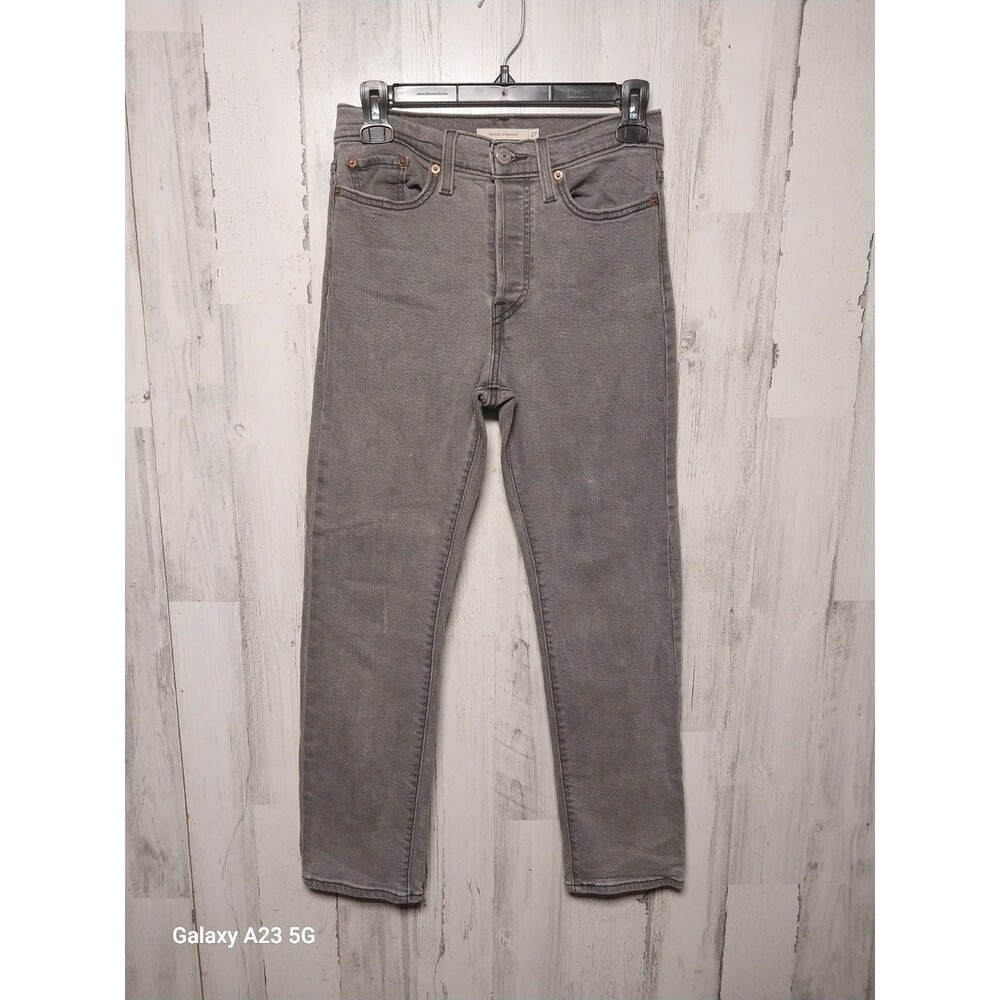 Levi’s Wedgie Straight Leg Gray Button-Fly Women’s Size 27 Denim Jeans